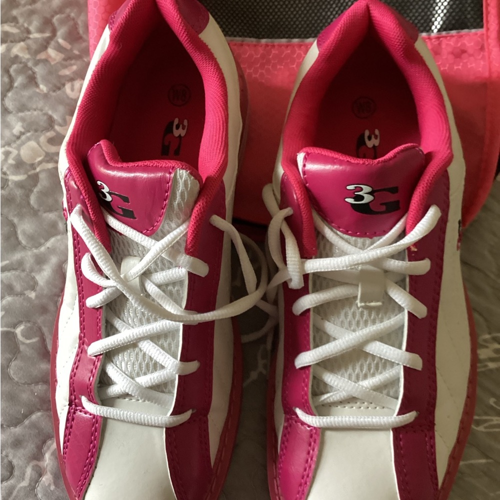 Bowling shoes